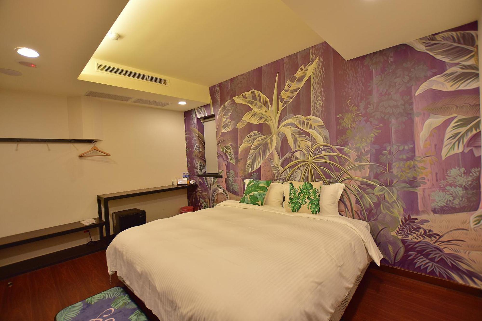 Ruocing Hot Spring Hotel Цзяоси Экстерьер фото